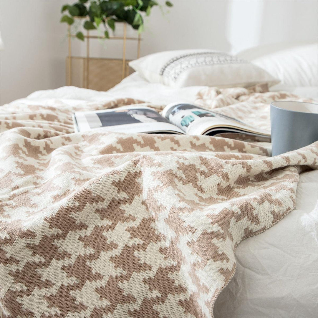 Skanto | PlaidLuxe Houndstooth Kasteteppe | Rutete Design | Myk & Koselig | Ulike Størrelser
