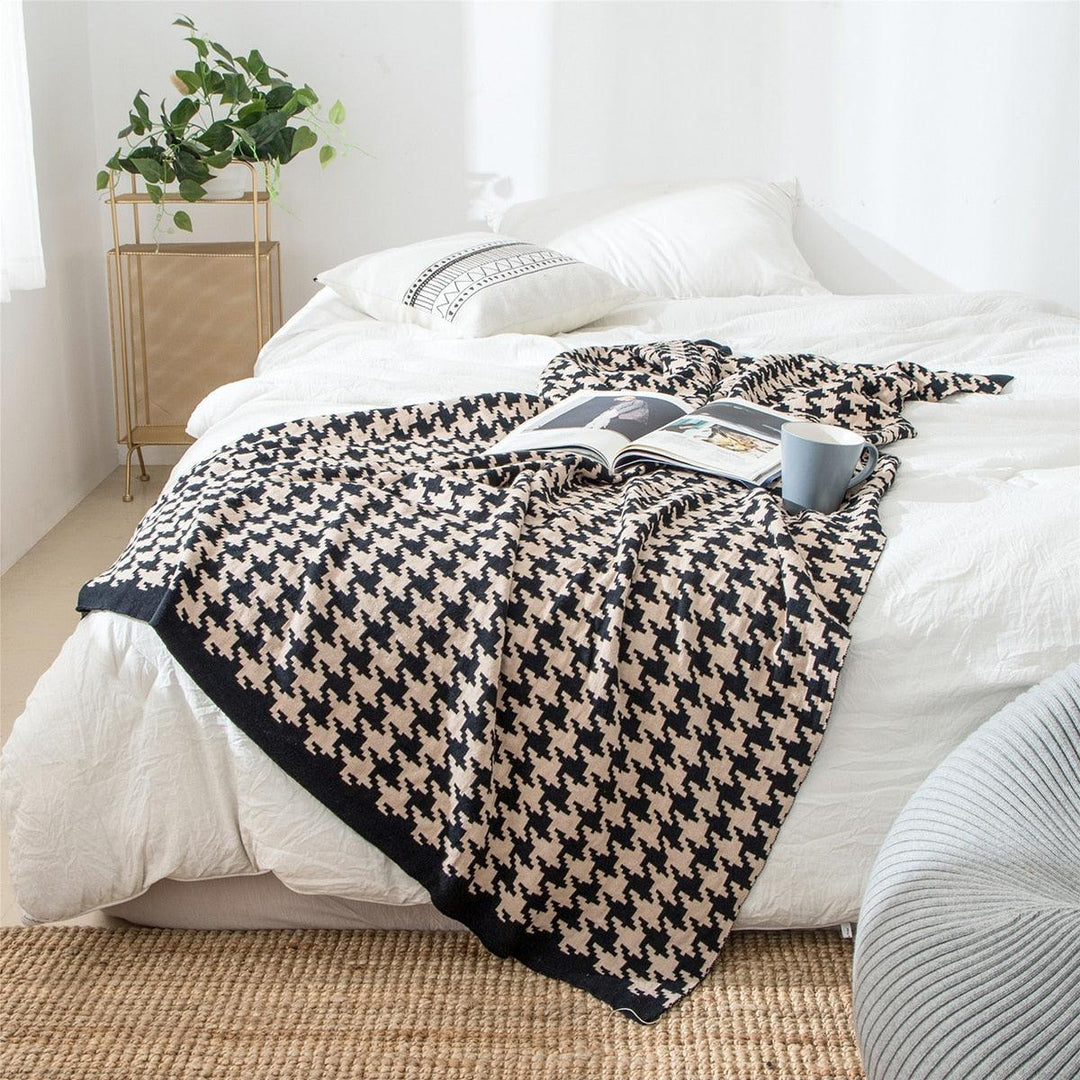 Skanto | PlaidLuxe Houndstooth Kasteteppe | Rutete Design | Myk & Koselig | Ulike Størrelser
