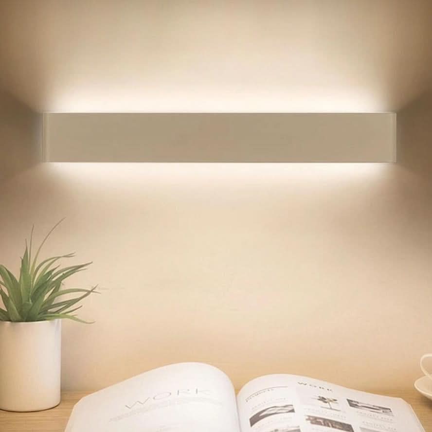 Skanto | Moderne LED Vegglampe – Slank Svart Aluminiumslys