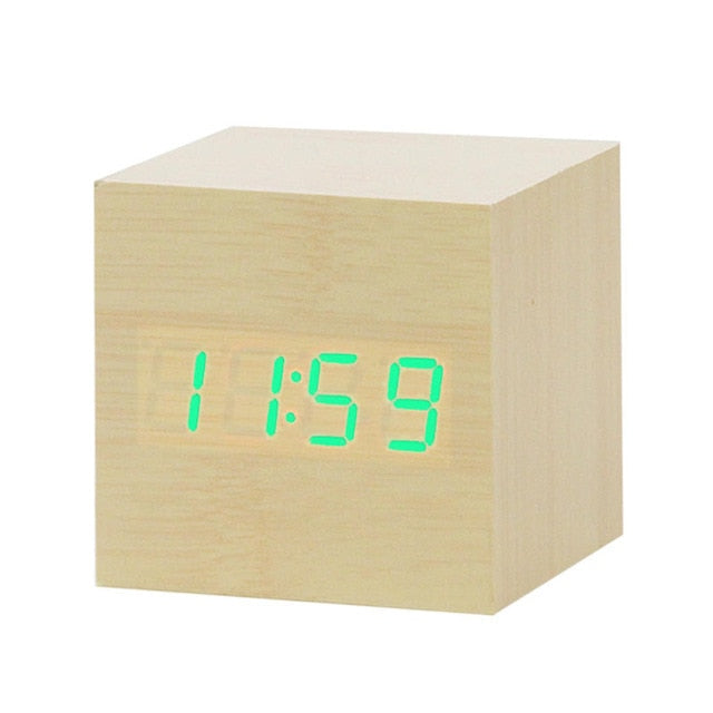 Skanto | Minimalistisk Digital LED Vekkerklokke med Tale Kontroll – Elegant Design og Klar Skjerm for Uanstrengte Morgener