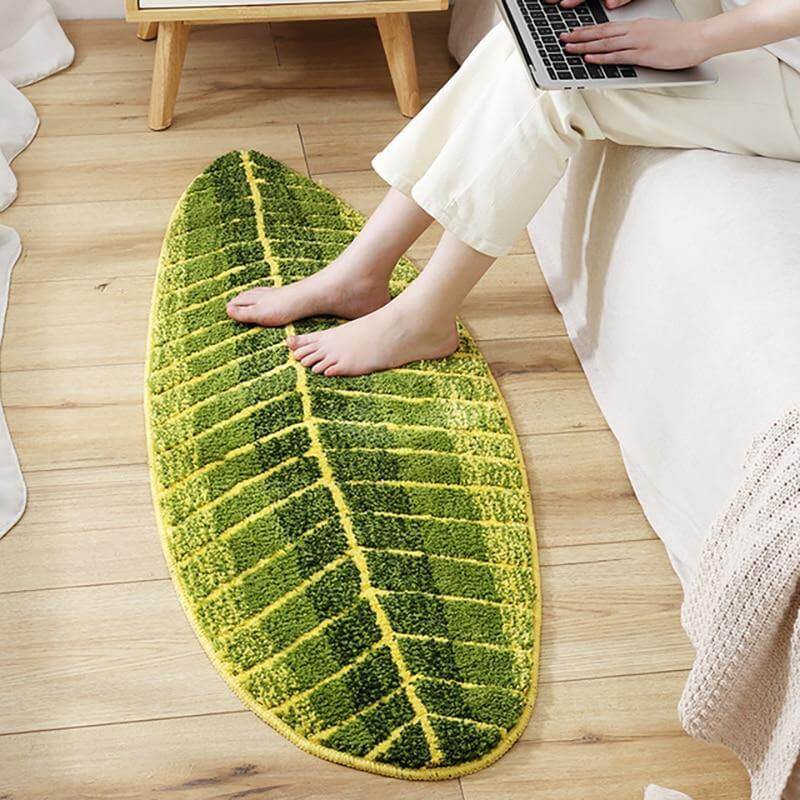 Pure Green Leaf Shape Home Rug | Skanto