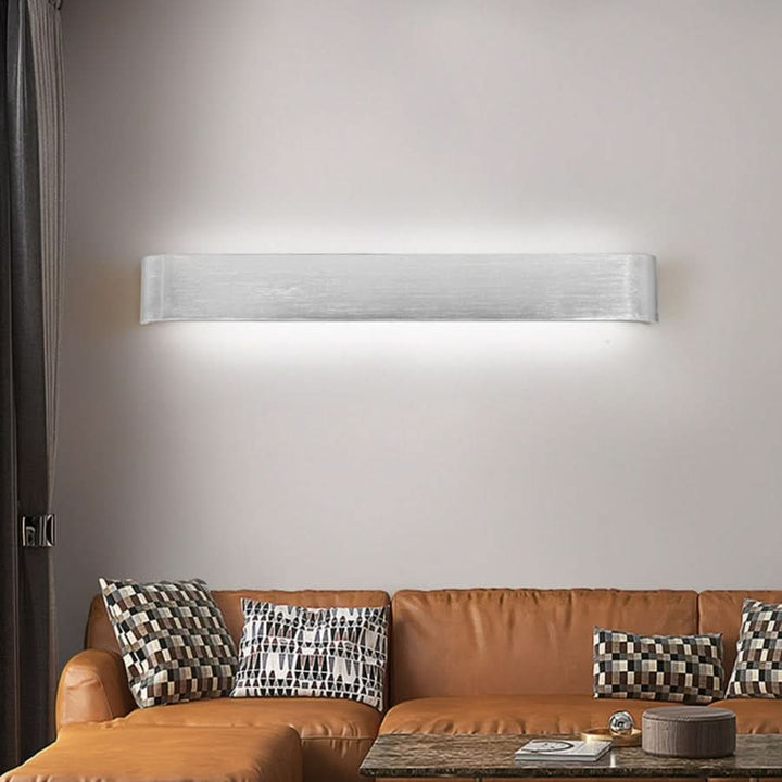 Skanto | Moderne LED Vegglampe – Slank Svart Aluminiumslys
