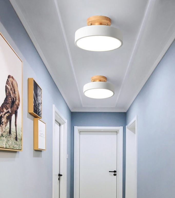 Fargerik nordisk LED-taklampe