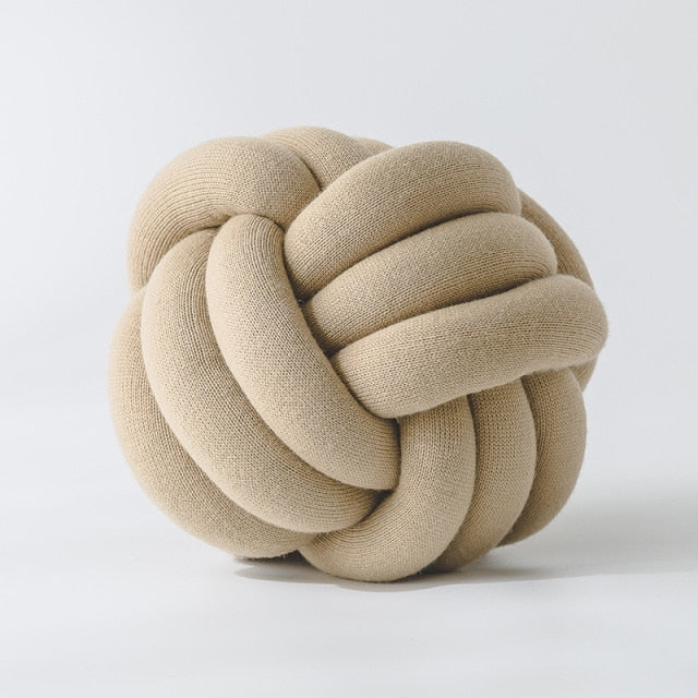 Knot Ball Cushion | Skanto