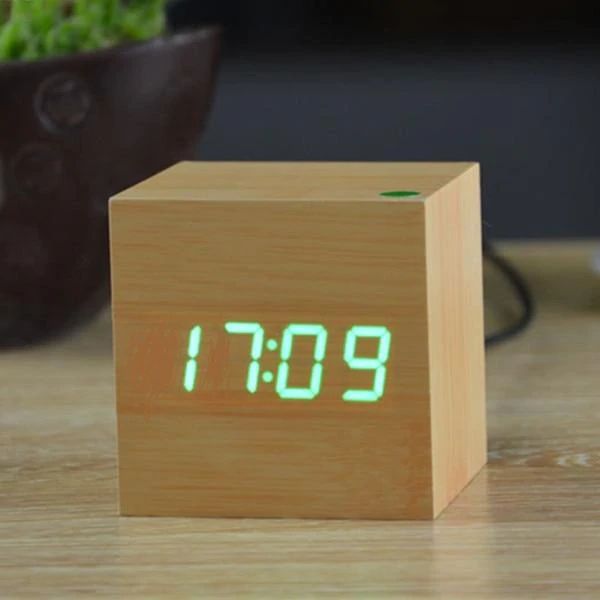 Skanto | Digital Clock Cube i moderne tredesign