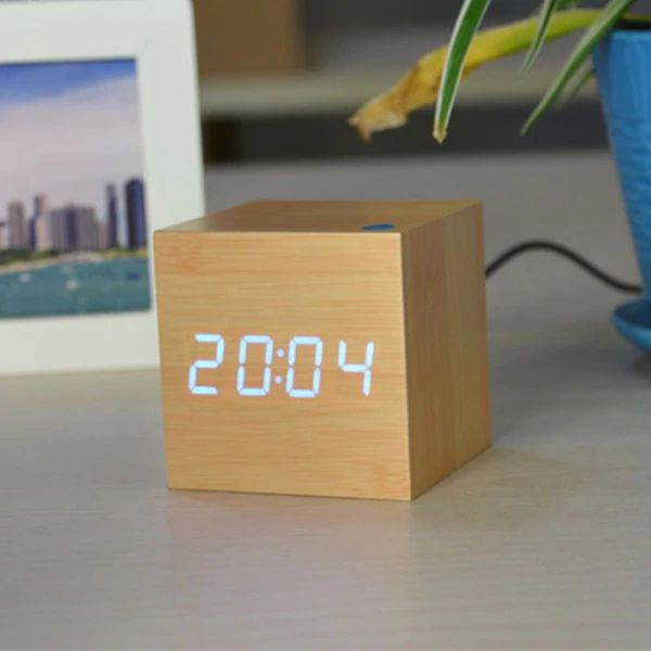 Skanto | Digital Clock Cube i moderne tredesign