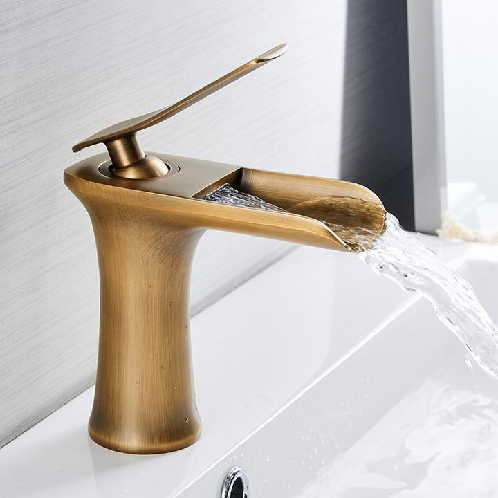 Skanto | Moderne Fosser Baderomsbatteri – Stilig Design & Elegant Vannstrøm