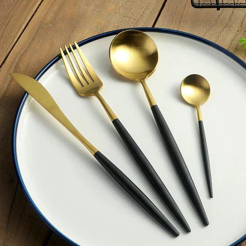 LuxeSet – Luksuriøst Minimalistisk 24-delt Bestikk i Rustfritt Stål | Skanto