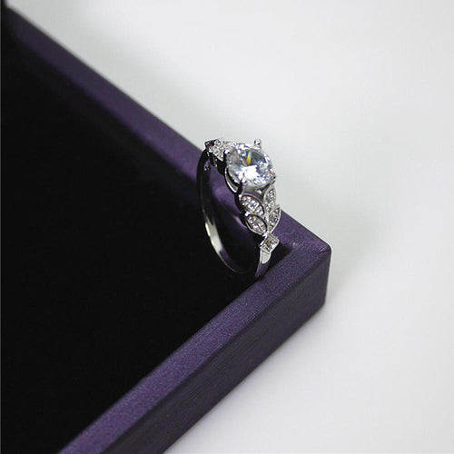 Crystal Center Flower Ring | Skanto