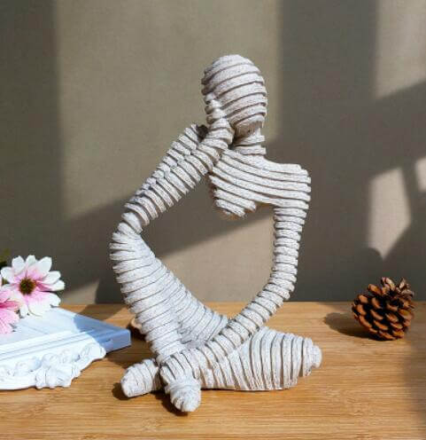 Kreativ europeisk tenkefigur skulptur boligkultur | Skanto