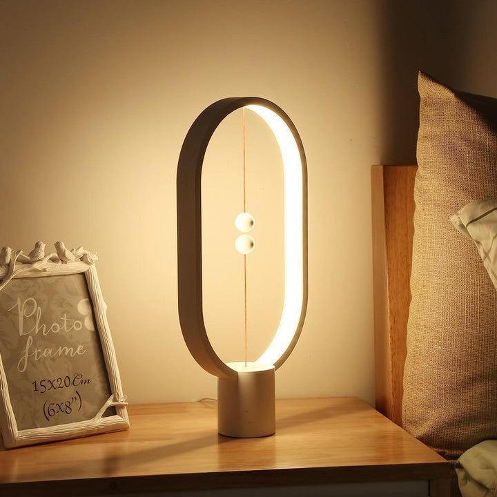 Skanto | Moderne Heng Balance Lampe Magnetisk Flyt LED Innendørslys