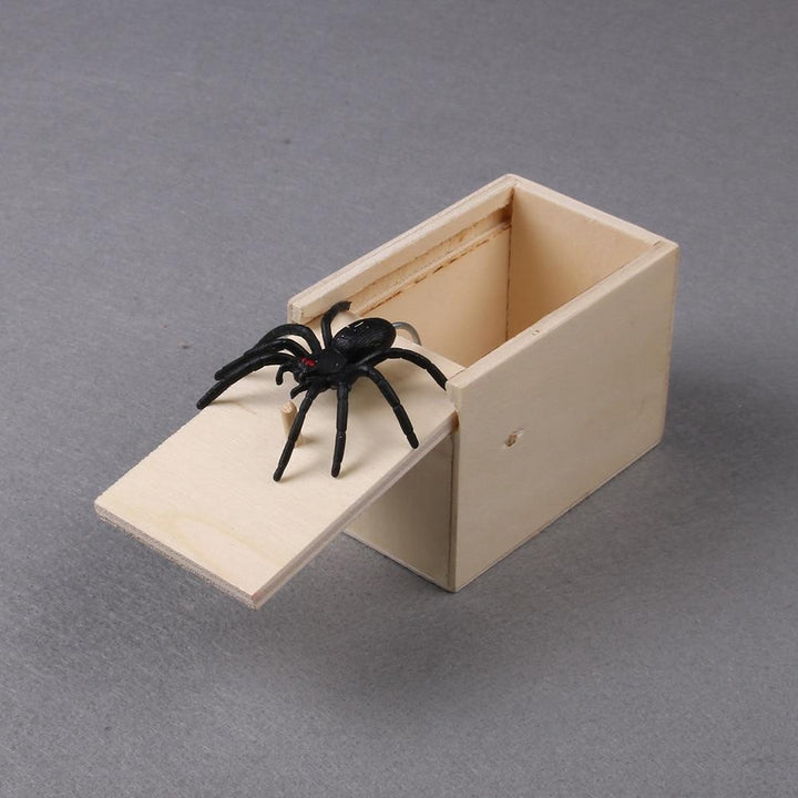 Jumping Spider Prank Box | Skanto