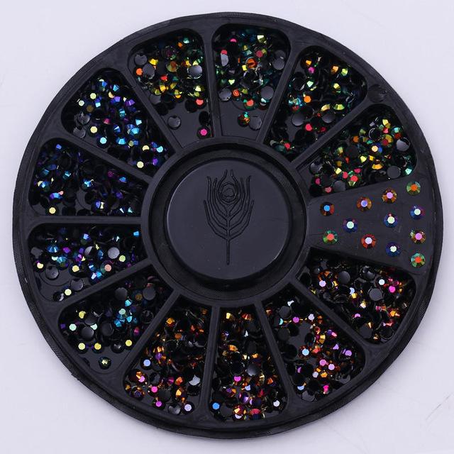 Rhinestone Nail Art Perler | Skanto