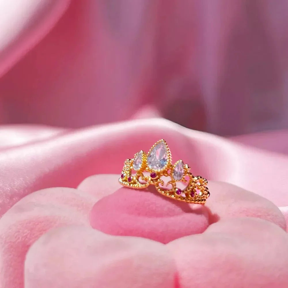 Skanto | Rapunzel krone inspirert halssmykker og ringer