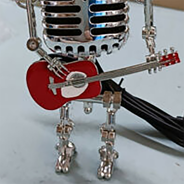 Skanto | Retro Mikrofon Robot