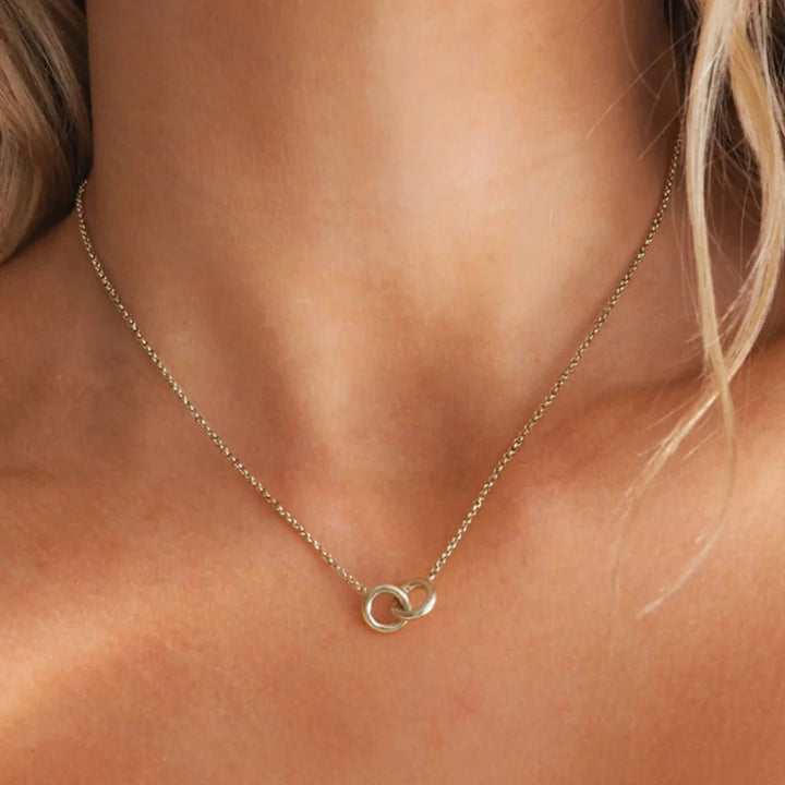 Skanto | S925 Dainty Forever Linked Necklace