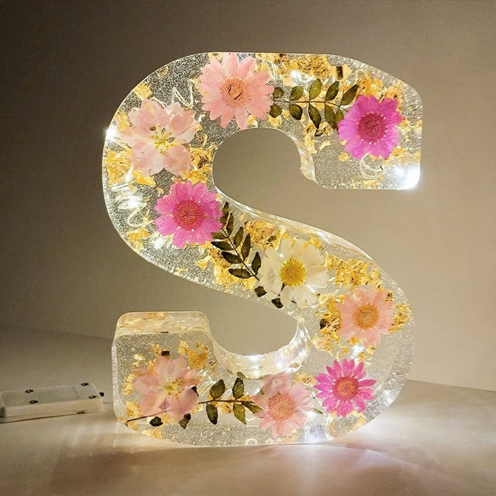 Skanto | Tørkede Blomster Bokstaver Nattlys