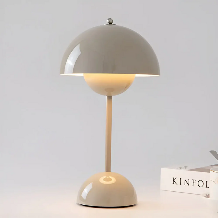 Skanto | Skandinavisk Bordlampe med Luminous Flair - NordicBeam
