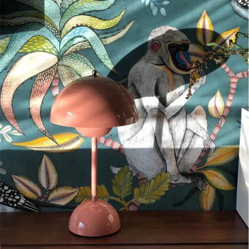 Skanto | Skandinavisk Bordlampe med Luminous Flair - NordicBeam