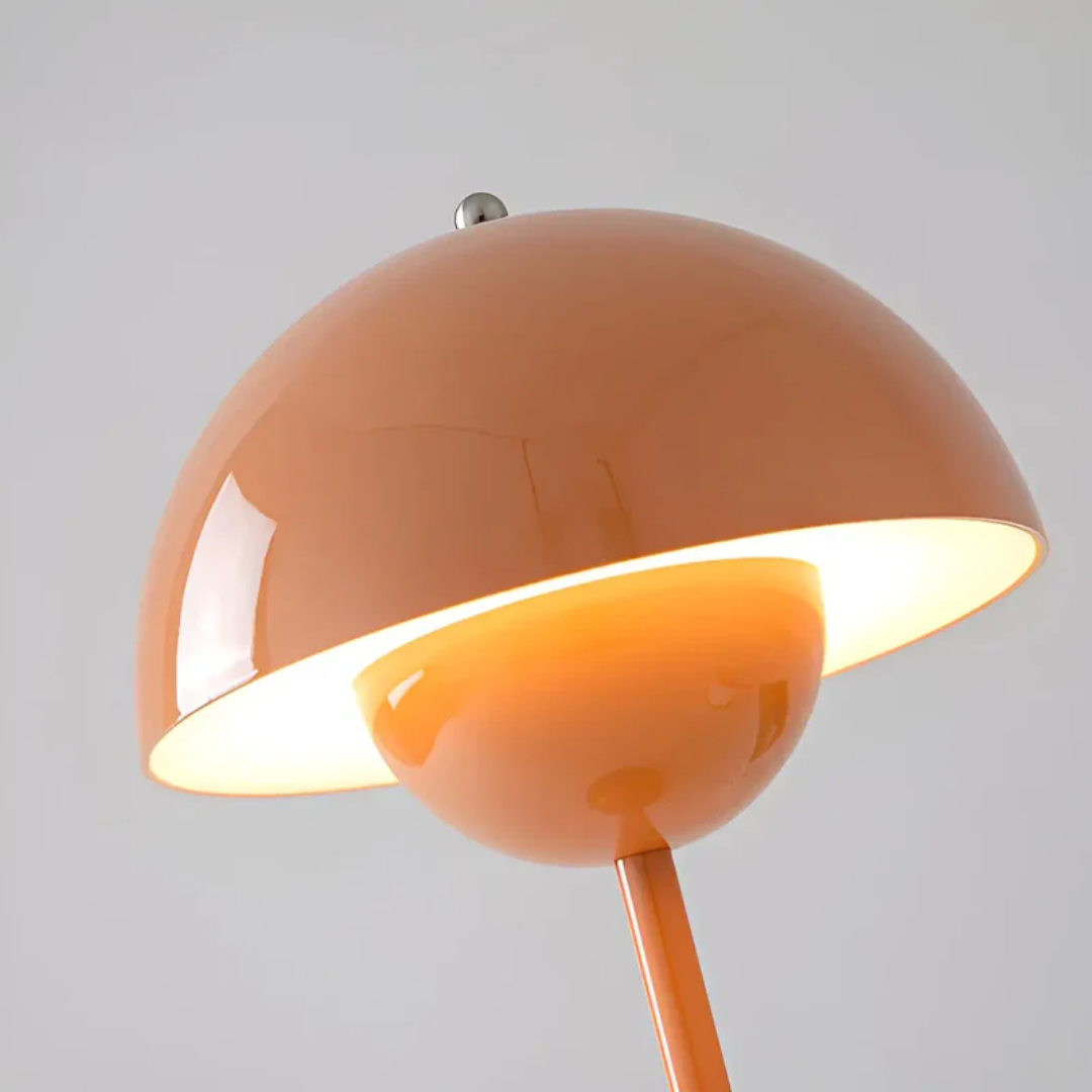Skanto | Skandinavisk Bordlampe med Luminous Flair - NordicBeam