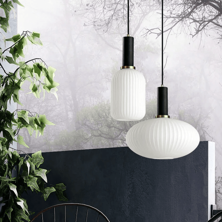 Skanto | LuxePrism – Elegant Glass Pendant Light with a Touch of Luxury