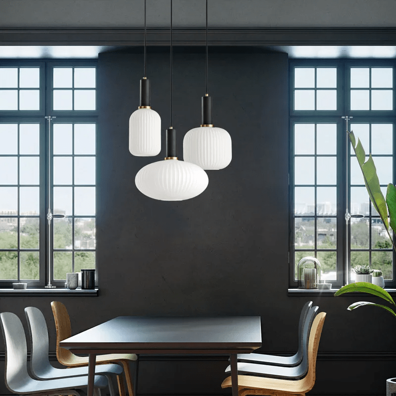 Skanto | LuxePrism – Elegant Glass Pendant Light with a Touch of Luxury