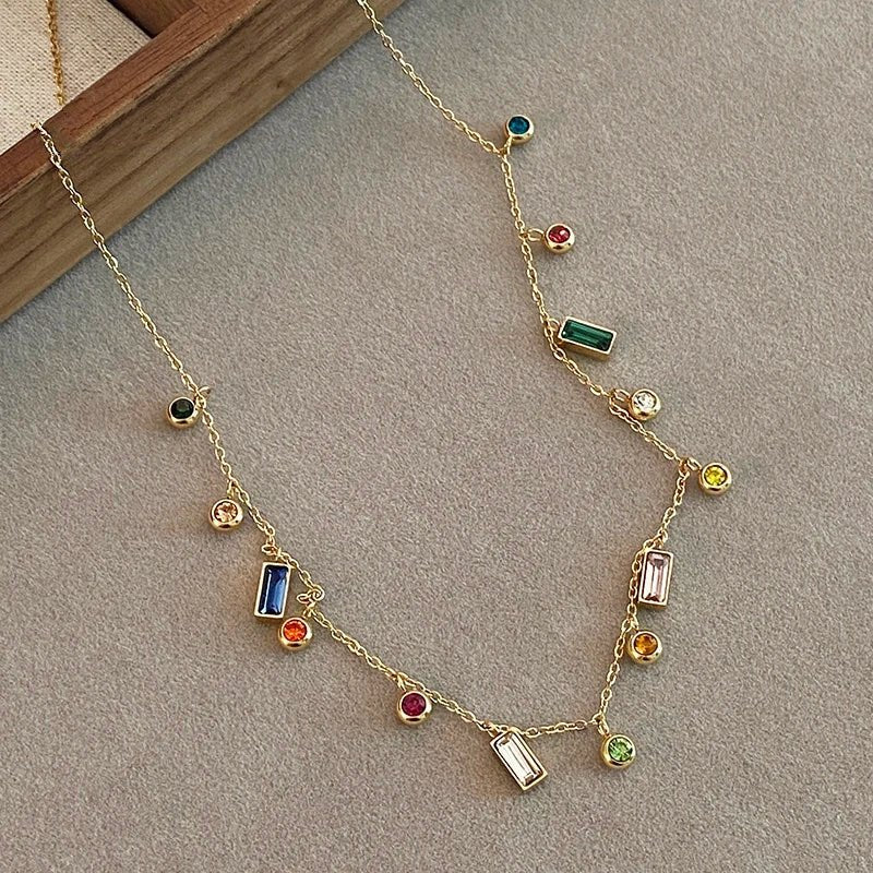 Skanto | Spredte Delikate Krystaller Choker Smykke