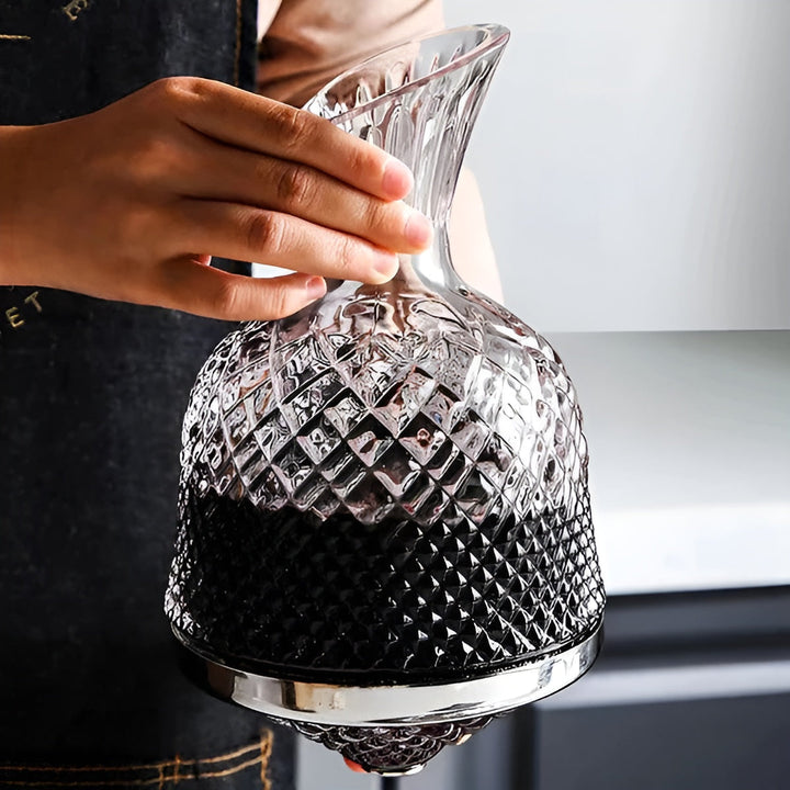 Krystallglasskaraffel – 360° roterbar, elegant og med stilig design | 1,5-liters vin- og drikkedispenser