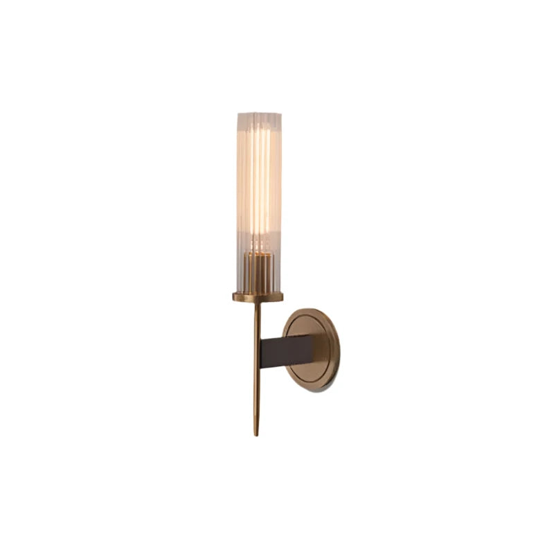 Skanto | Möni | Moderne Vegglampe med Ribbete Glass og Messingfinish