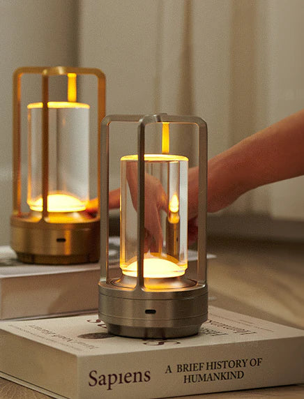 Skanto | Varm LED Trådløs Bordlampe – Batteridrevet Nordisk Design - LED med Berøringskontroll, Egnet for Soverom, Hjem, Utendørs - Ideell Nattlampe