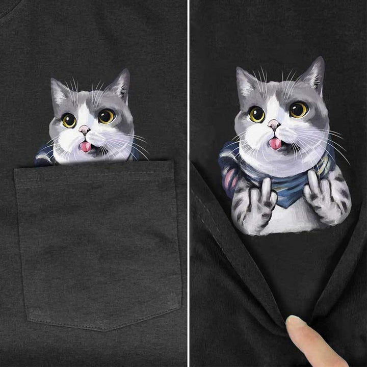 Skanto | Lommer Midt Finger Katt T-skjorte