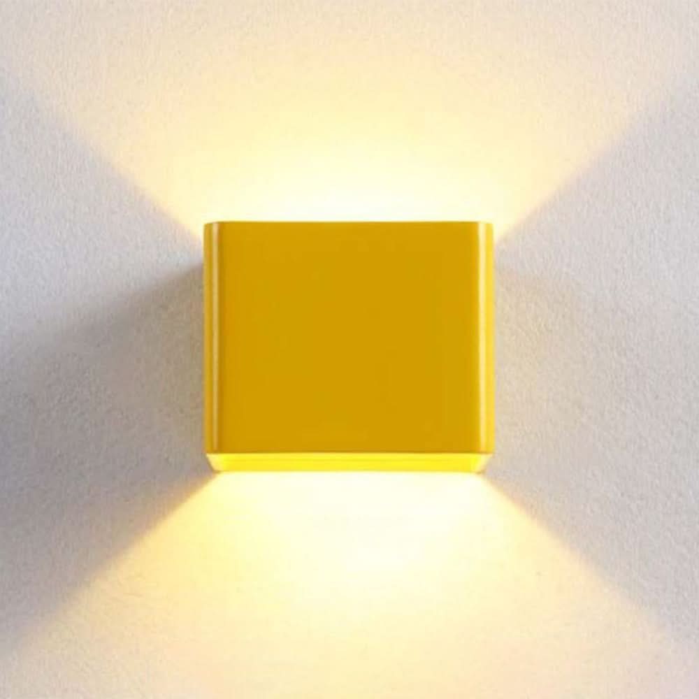 Skanto | Moderne firkantet vegglampe for belysning av soverom