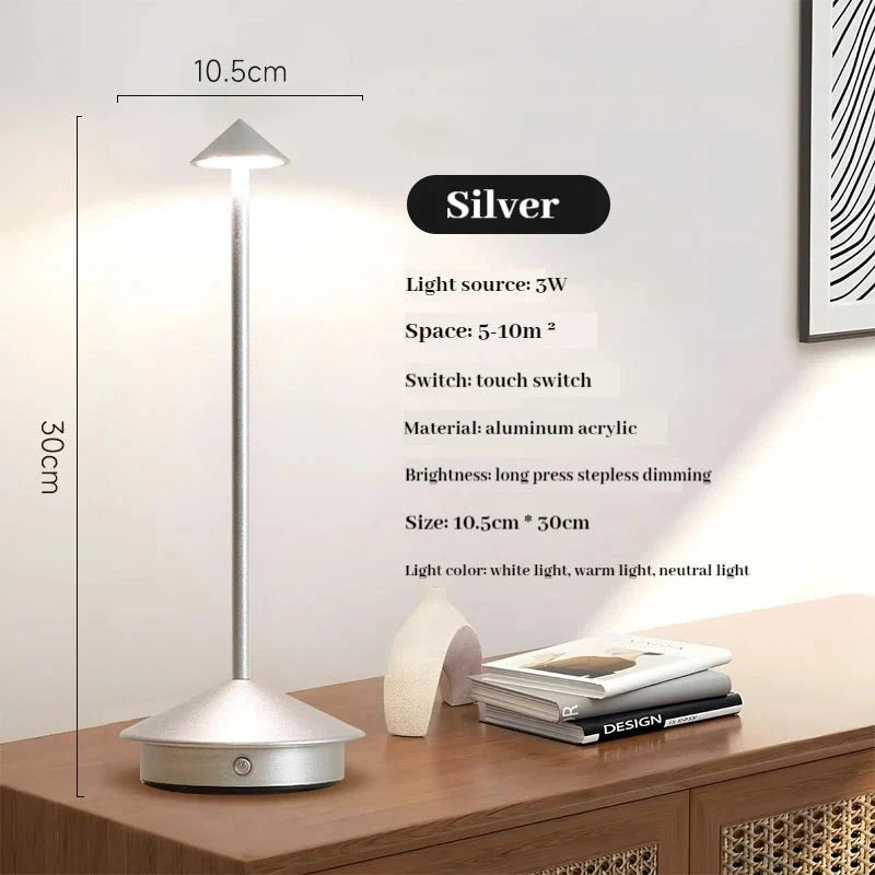 Skanto | Elegant oppladbar metallbordlampe