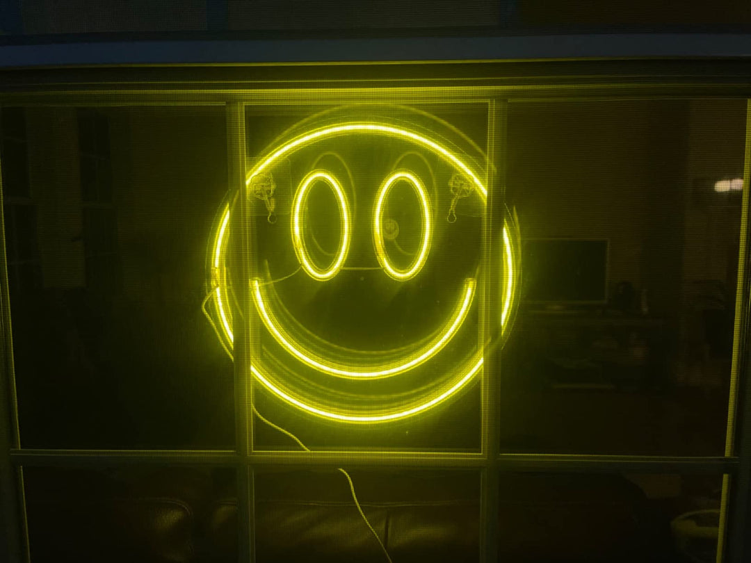 Skanto | Smil Ansikt Neon Skilt