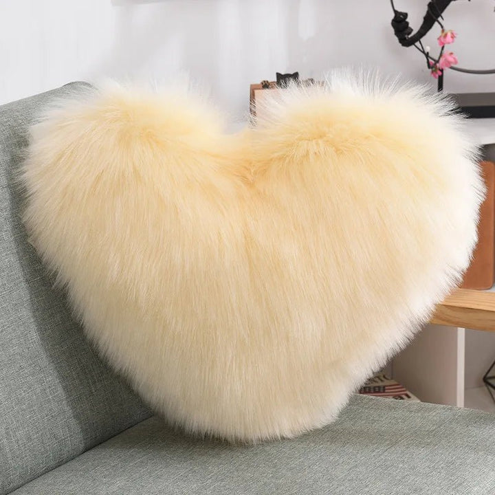 Myk hjerteformet fluffy sofa pute i myk polyester | Skanto