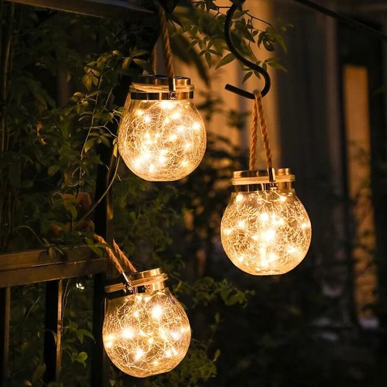 Solar Glass Globe Lantern Skanto