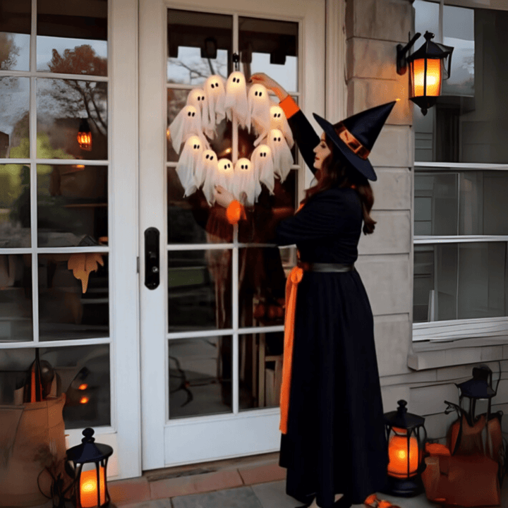 Skanto | SPOOKGLOW – LED Spøkelseskrans med 12 Opplyste Ånder