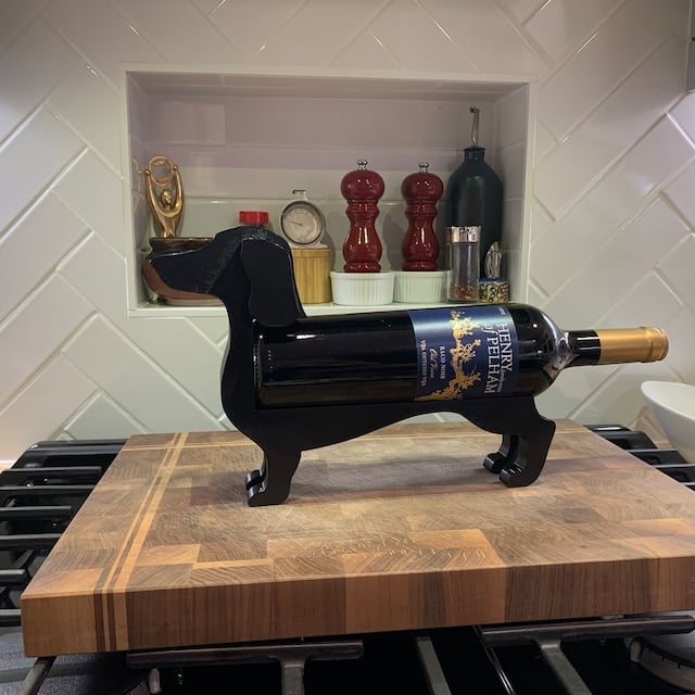 Skanto | Vinflaskeholder Formet Som En Dachshund