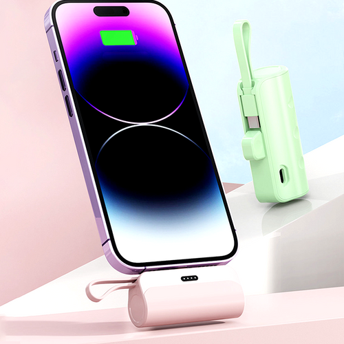 Skanto | Bærbar Powerbank med Høy Kapasitet og Innebygde Kabler