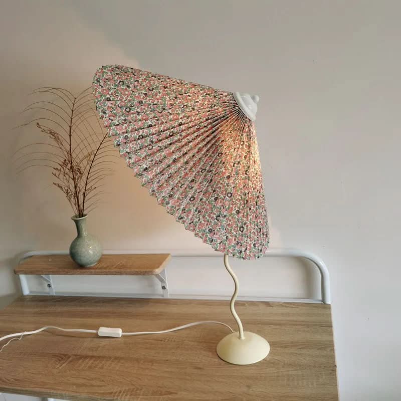 Skanto | Squiggle Paraply Bordlampe – Moderne Twirl Design med Krom Finish