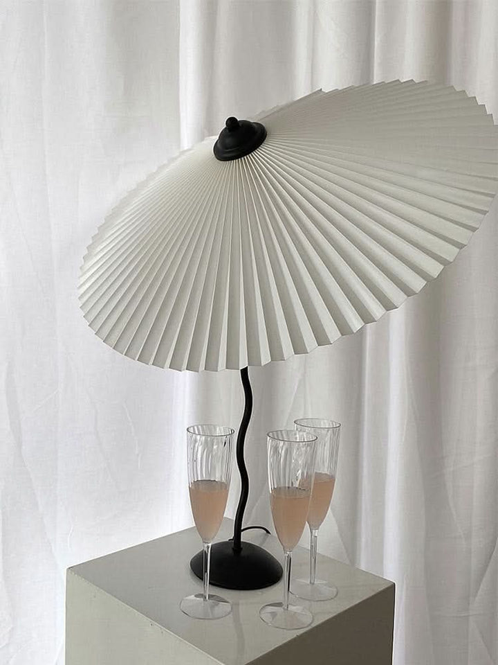 Skanto | Squiggle Paraply Bordlampe – Moderne Twirl Design med Krom Finish