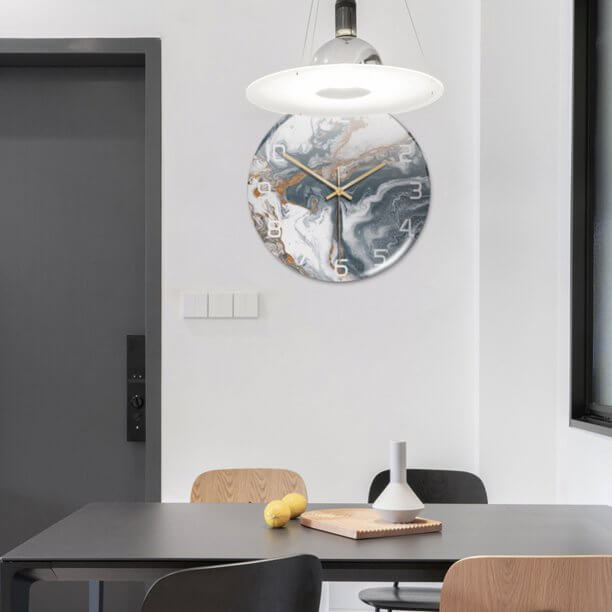 Skanto | Stilig Veggklokke med Marmorstruktur - MarbleTime