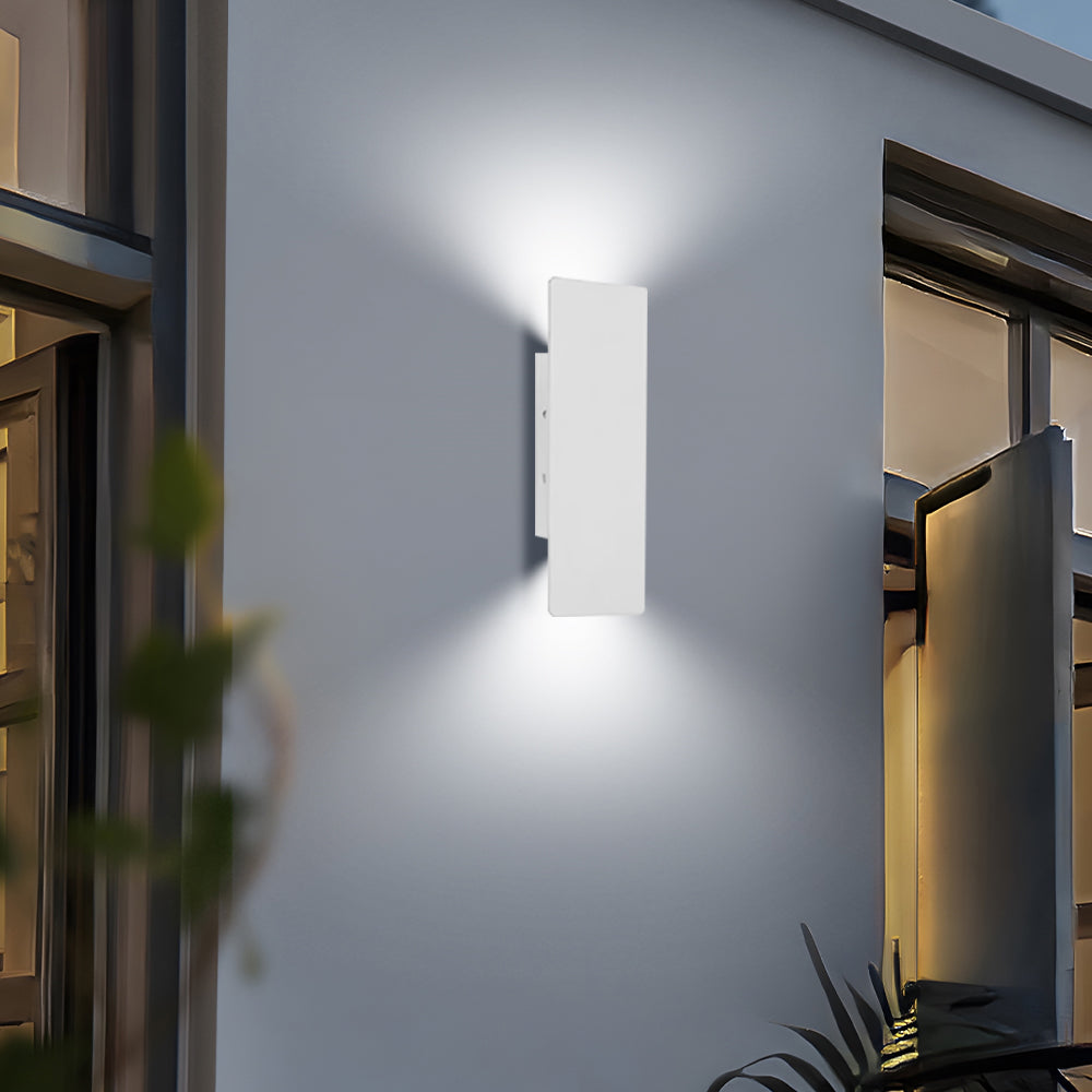 Skanto | Utendørs vegglampe med moderne vanntett design