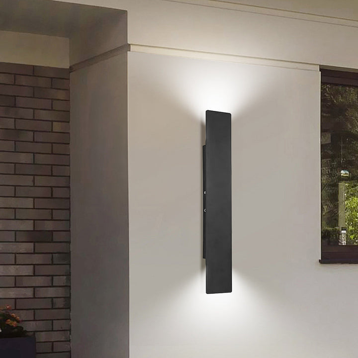 Skanto | Utendørs vegglampe med moderne vanntett design