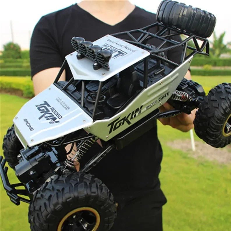 Skanto | TerraClimb X4 – 4x4 RC Monster Truck for Powerful Off-Road Action