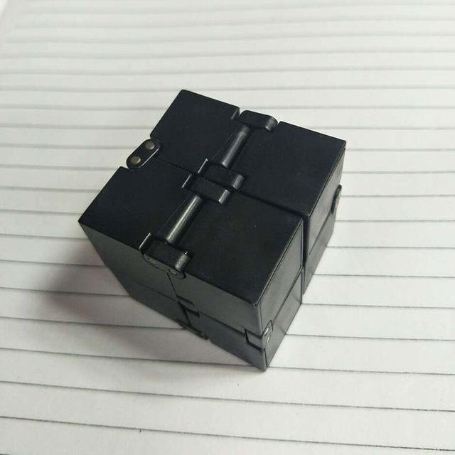Infinity Cube | Skanto