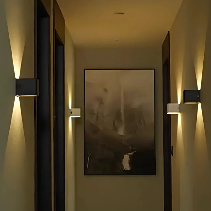 Skanto | Vegglampe Svart Aluminium Justerbar Kubus LED