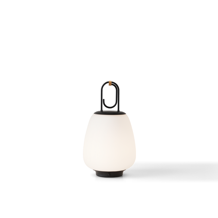 Skanto | Allsidig Patio Lantern - LunaGlow