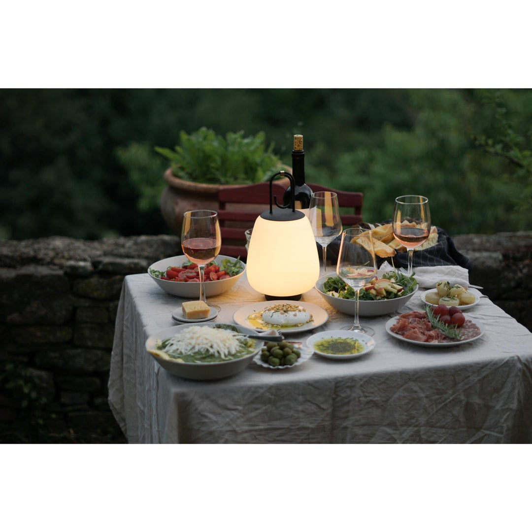 Skanto | Allsidig Patio Lantern - LunaGlow