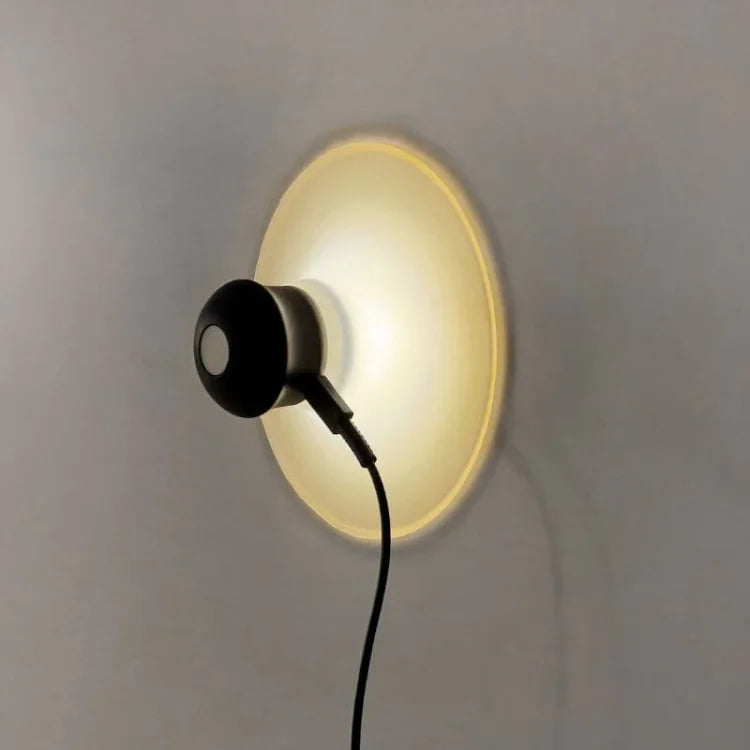 Skanto | Vegglampe med oppladbar sugefeste LED